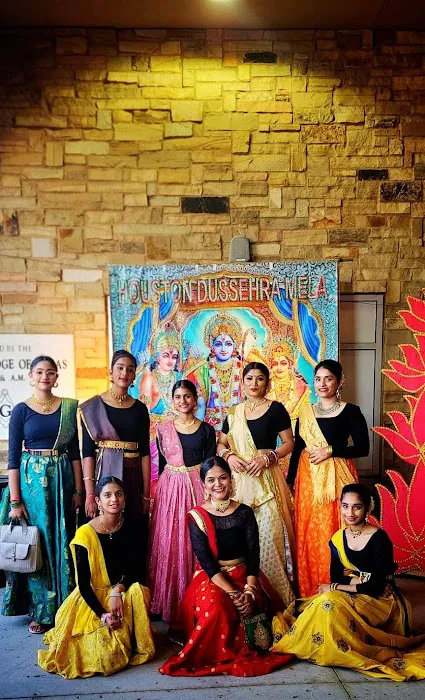 KHUSHBOO PERFORMING ART Picture 7