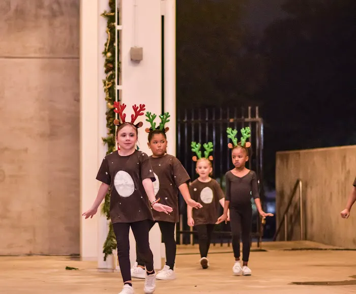 Fit To Dance Studio Picture 8
