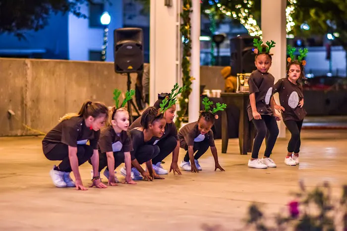 Fit To Dance Studio Picture 7