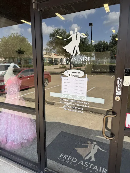 Fred Astaire Dance Studios - Richmond TX Picture 4