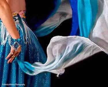 Nina Amaya, Belly Dancer Extraordinaire! Picture 1