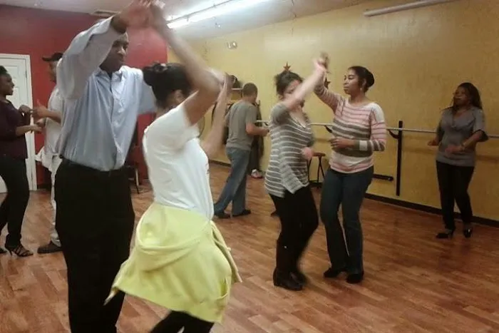 Dance & Artistic Expressions Picture 3
