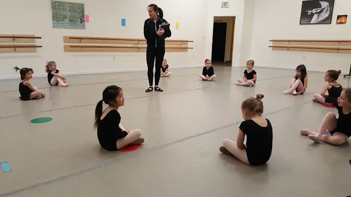 The Moving Company Dance Center Picture 2