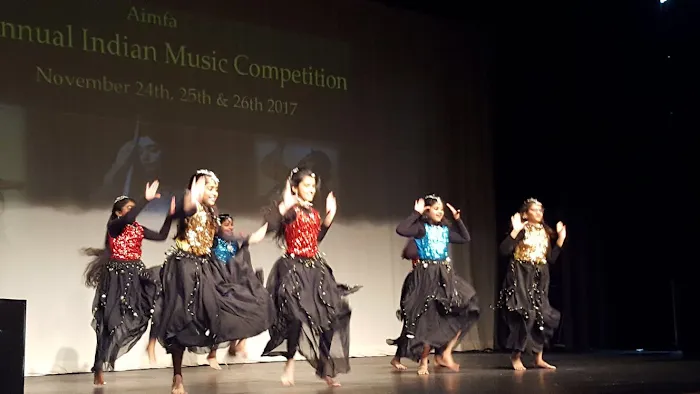 BEND IT LIKE BOLLYWOOD DANCE CO. Picture 9