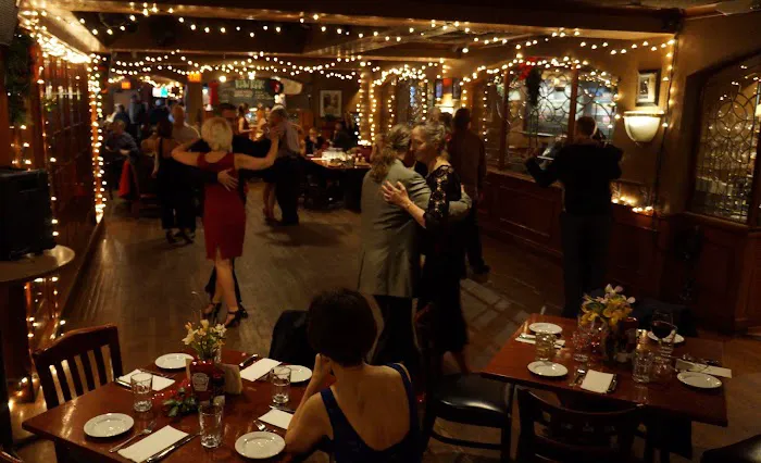 Annapolis Tango, Fábrica Tango Picture 2