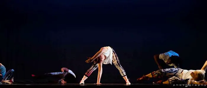 Kinetics Dance Theatre Picture 4