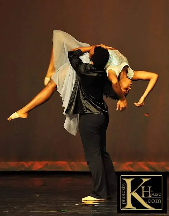 N'Ferno Performing Arts Center Picture 6