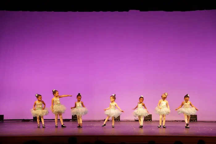 DeBaugh Dance Company Picture 3