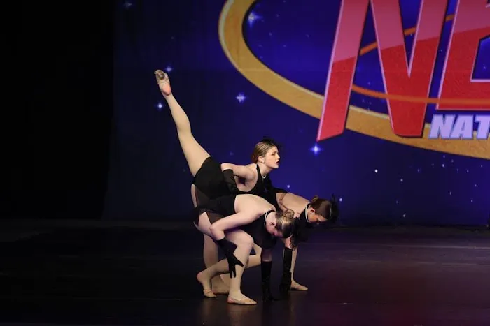 Illumination Dance Picture 3