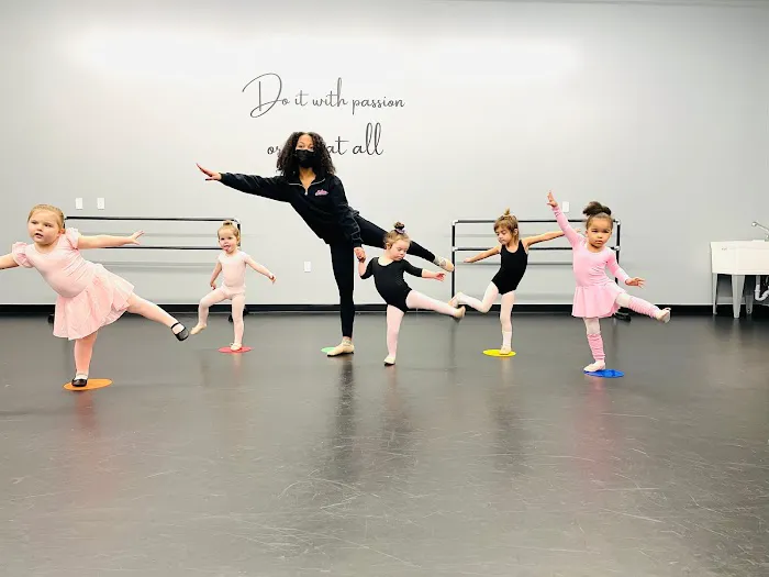 Gilliam Dance Project Picture 9