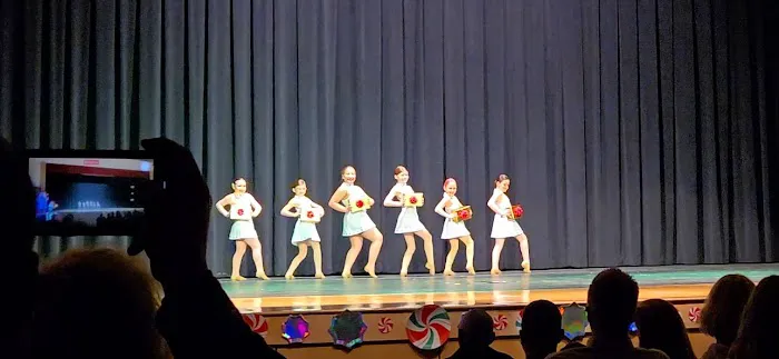 Center Stage Dance Company Picture 7