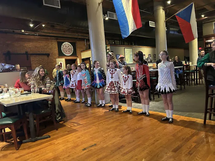 Ni Riain School of Irish Dance Picture 6