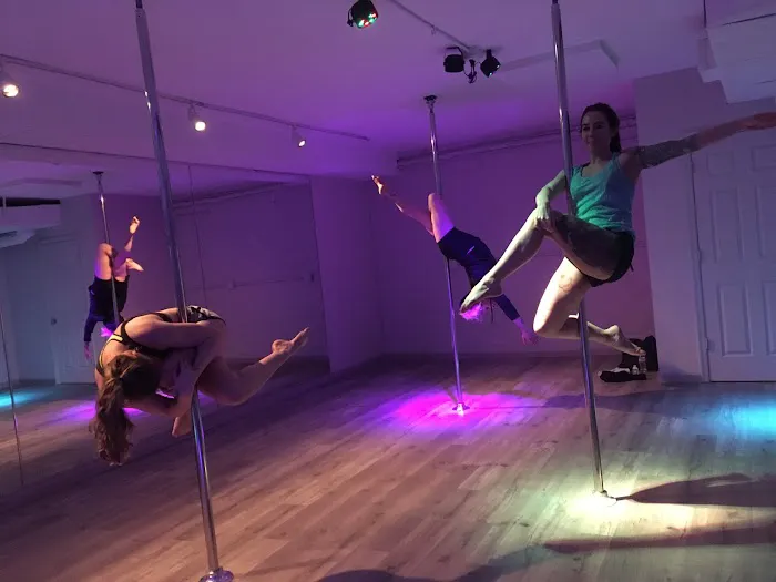 Hypnotic Pole Fitness Picture 8