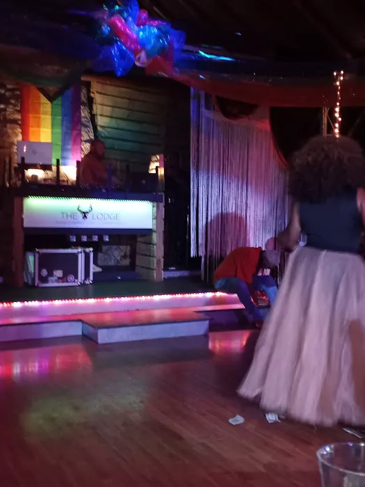 The Lodge Show + Dance Club & Summer Patio Picture 9