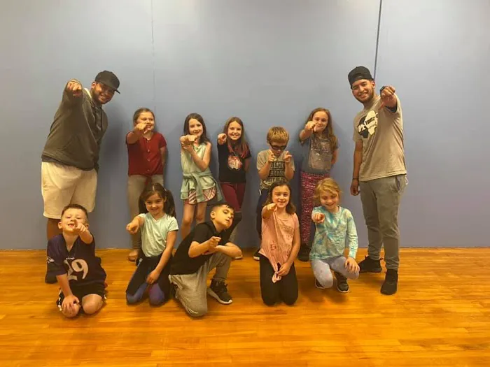 Me2Twinz Dance Studio Picture 7