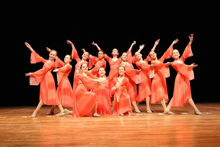 Stars on 9 Dance Center Picture 1