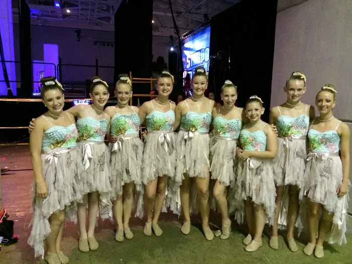 X Squad Dancers Picture 2