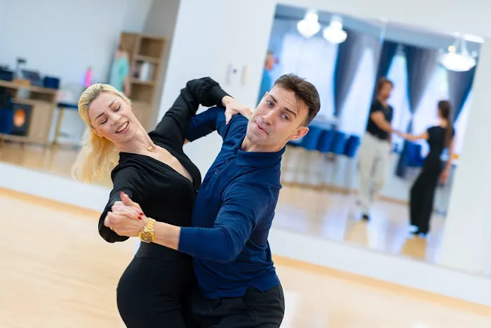 LatinCross Dance Studio Picture 1