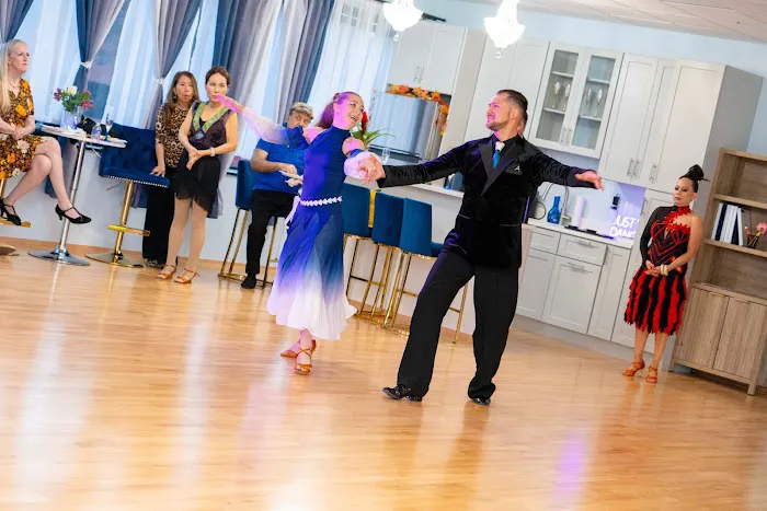 LatinCross Dance Studio Picture 6