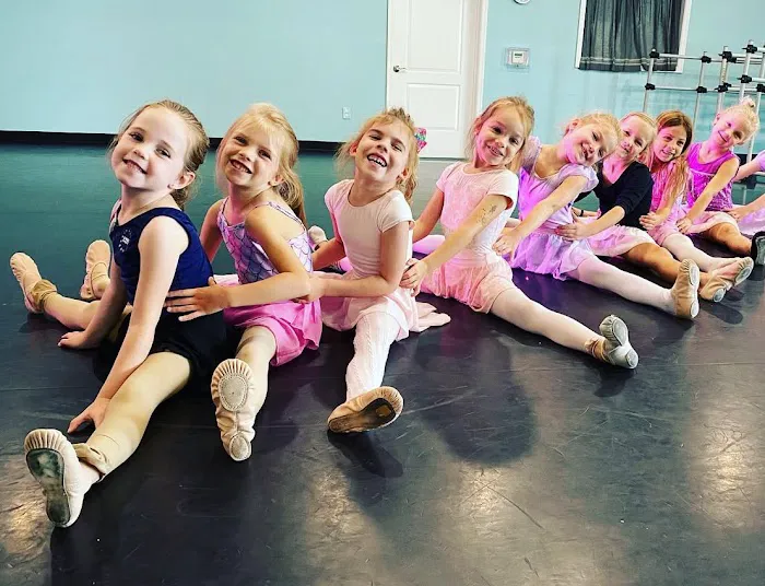 Frances Mohler Dance Company Picture 8