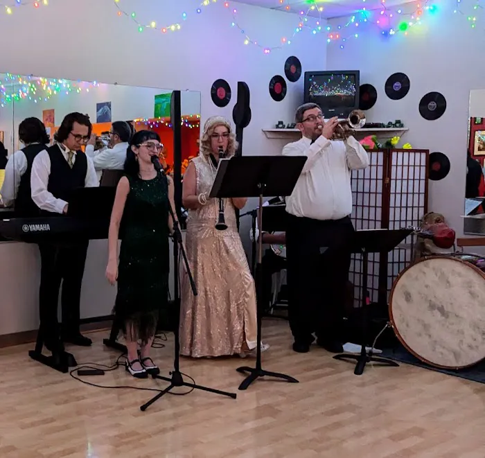 Central PA Swing Dance Club - The Green Door Picture 5