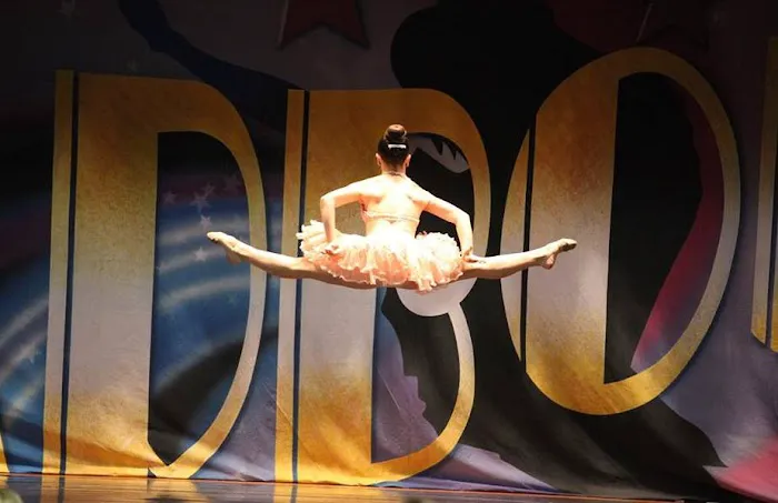 On Edge Movement Dance Studio Picture 3
