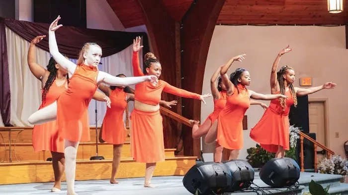 Accent Dancers Picture 2