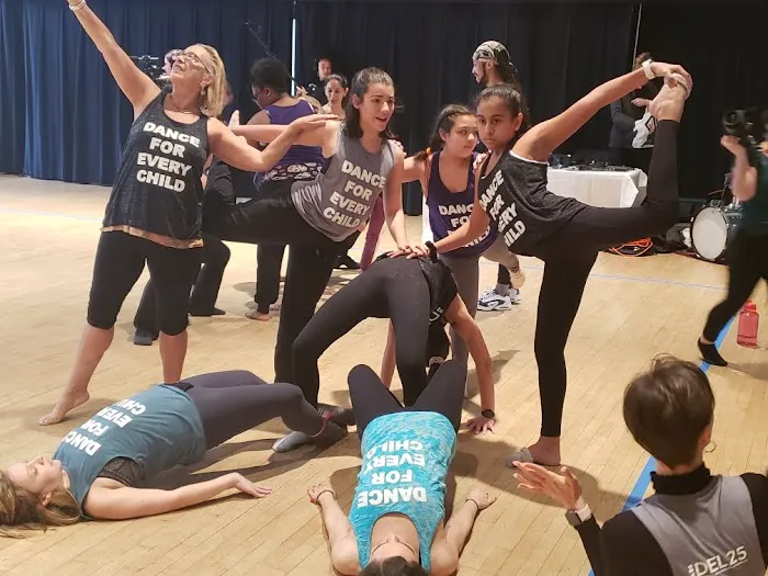 Accent Dancers Picture 7