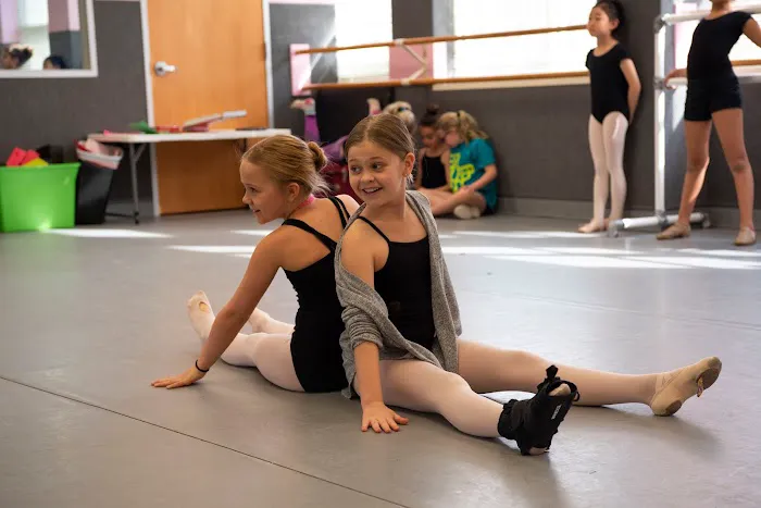Creative Dance Center Picture 9