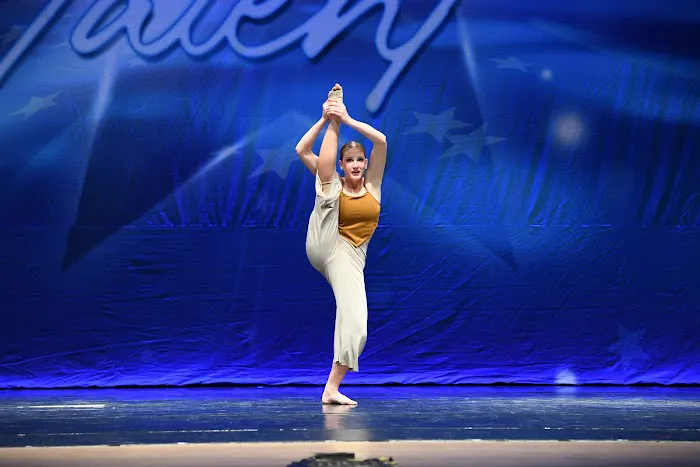 Happy Feet Dance Studio Picture 2