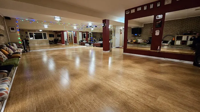 Deni Danzco Studio Picture 5