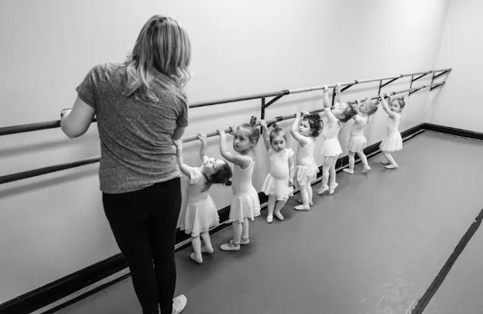 Mainstream Dance Academy Picture 9