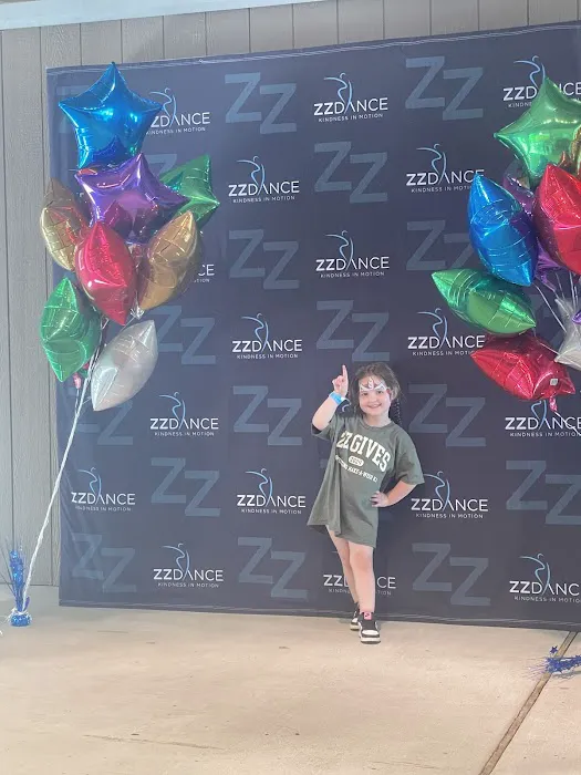 ZZ DANCE Picture 3