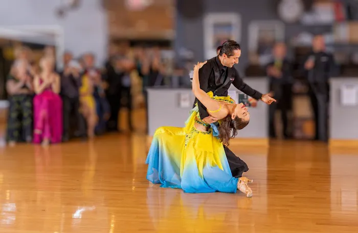 Elegant Dancing Picture 2