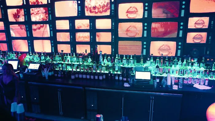 Kiss Kiss Nightclub Picture 6