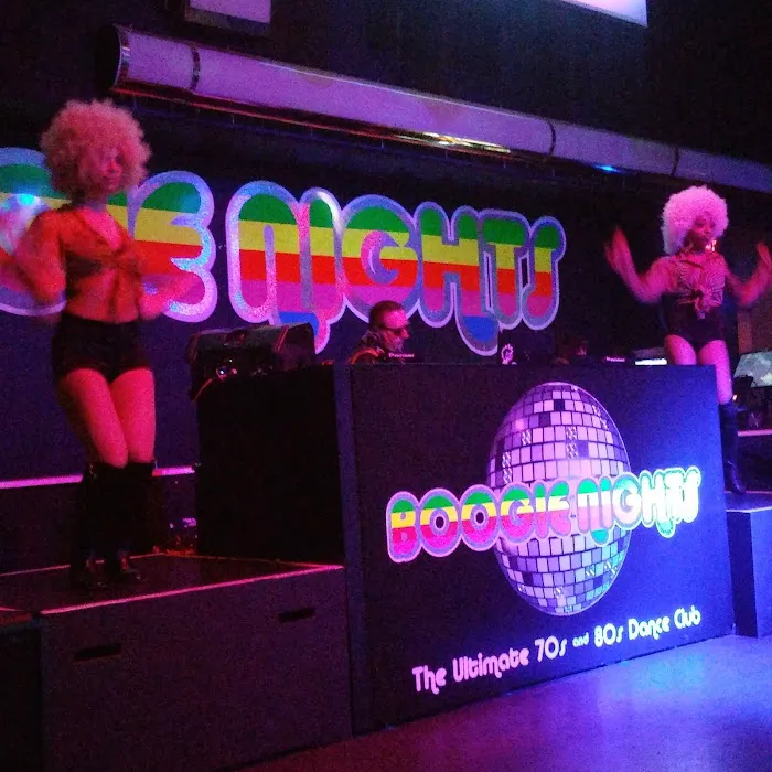 Boogie Nights Picture 10