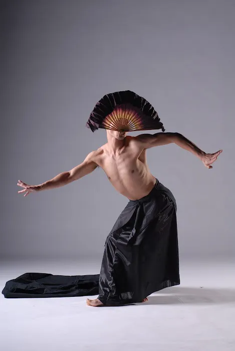 Kun-Yang Lin/Dancers (KYLD) Picture 9