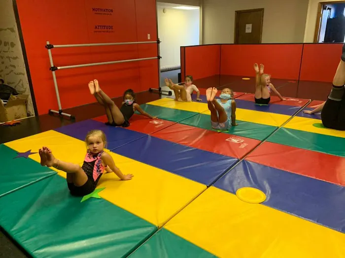 Flippin' Fabulous Dance Picture 5