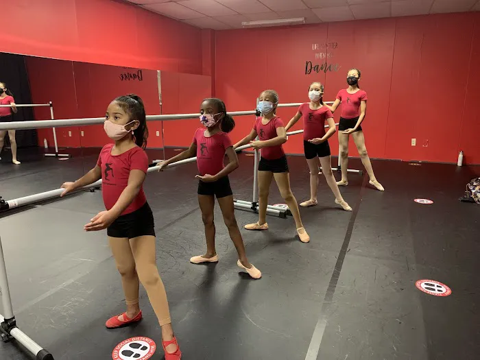 Flippin' Fabulous Dance Picture 8