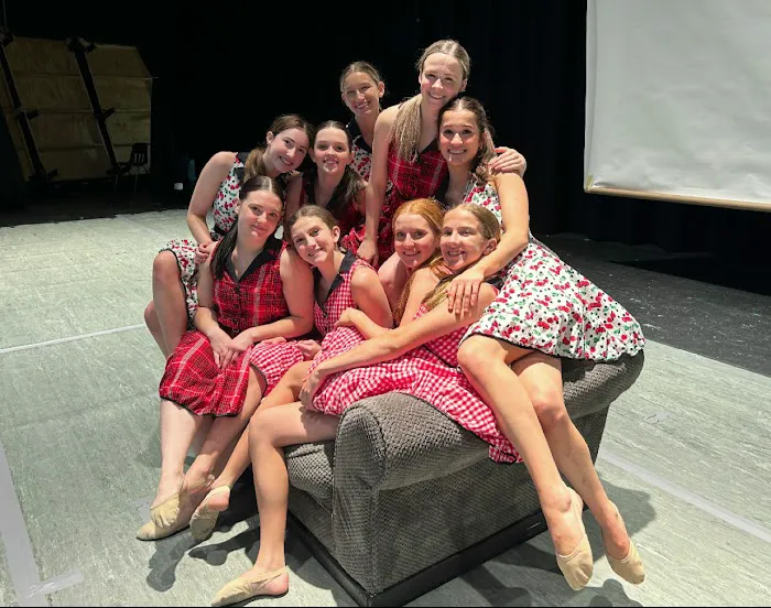 Momentum Dance Company Picture 4