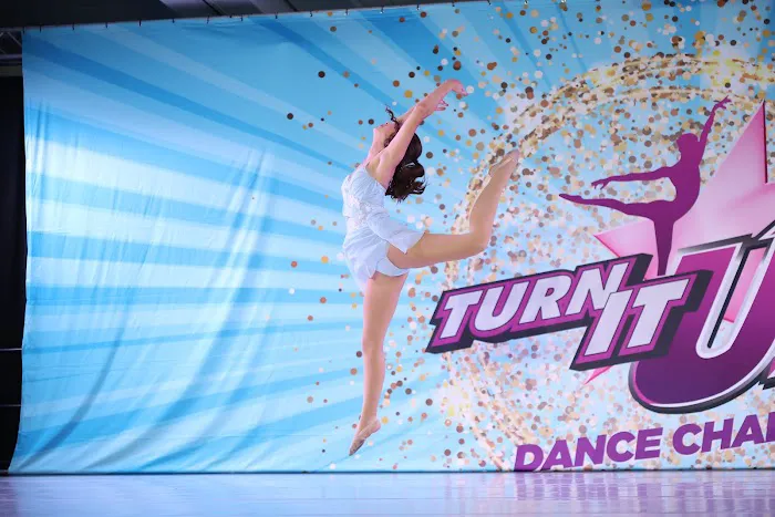 En Pointe Picture 2