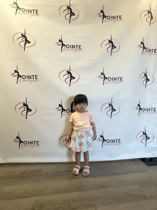 En Pointe Picture 10