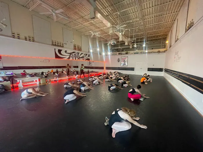 Stage Door Dance Studio Picture 10