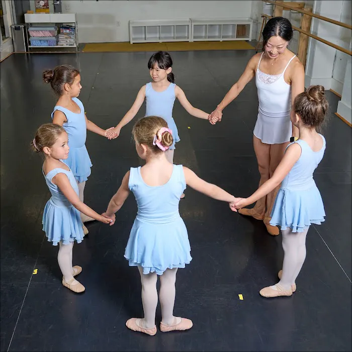 SUNMI Ballet Picture 8
