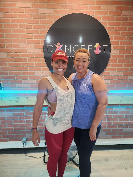 DanceFit Chestnut Hill Picture 7