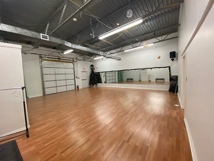 Ballroom Empire Picture 3