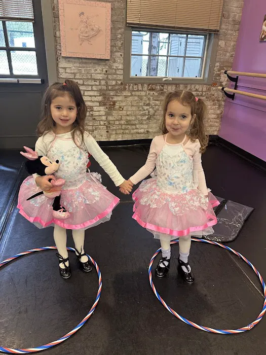 BC Discoveries Dance & Theater Arts Co Picture 9