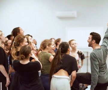 How to Give and Receive Constructive Feedback in Dance Class: Key Strategies