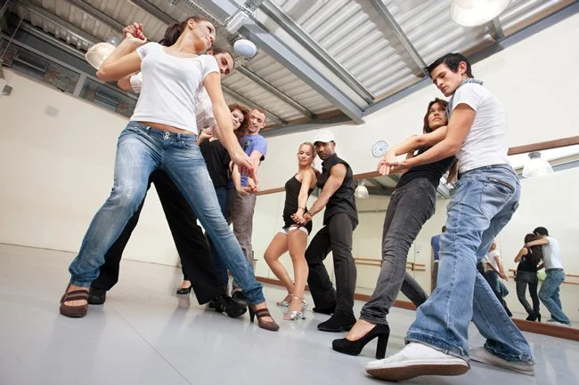 What is Salsa Rueda de Casino? The Cuban Group Dance