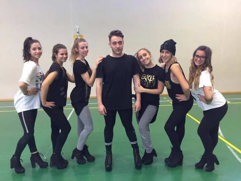 What is Stepping or Step Dance? Tradition and Teamwork in this Dynamic Dance Style
